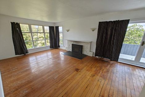 Photo of property in 33 Howard Road, Northcote, Auckland, 0627