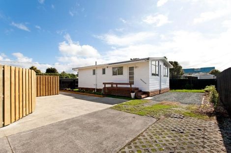 Photo of property in 47a Riverside Road, Orewa, 0931