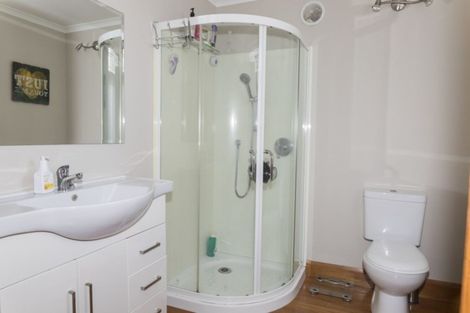 Photo of property in 9 Seddon Street, Dannevirke, 4930