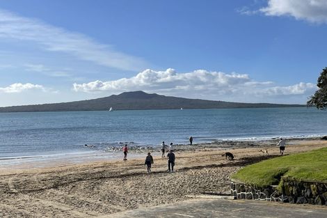 Photo of property in 12 Niccol Avenue, Narrow Neck, Auckland, 0624