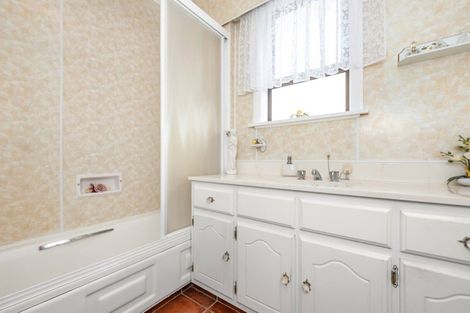 Photo of property in 50 Brentwood Street, Trentham, Upper Hutt, 5018