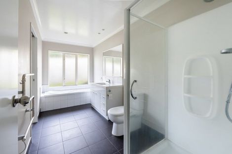 Photo of property in 9a Arthur Road, Hillpark, Auckland, 2102