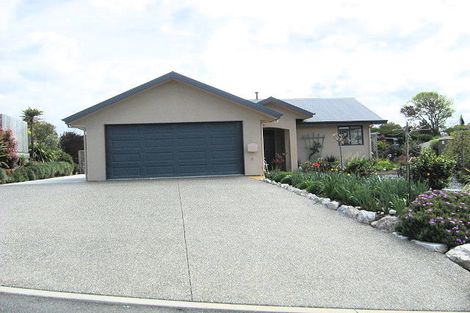 Photo of property in 10 Lionel Place, Mapua, 7005