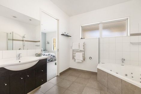 Photo of property in 31 Matheson Crescent, Albert Town, Wanaka, 9305