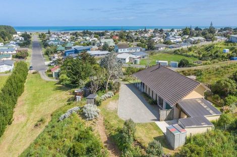 Photo of property in 50 Hydrabad Drive, Waitarere Beach, Levin, 5510