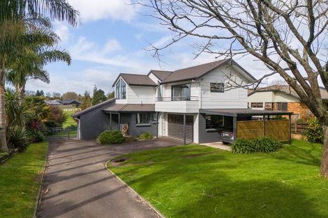 Photo of property in 52 Links View Drive, Omokoroa, 3114