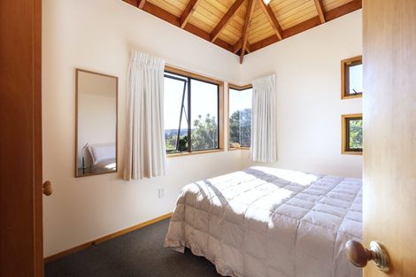 Photo of property in 113 Seaview Road, Piha, New Lynn, 0772