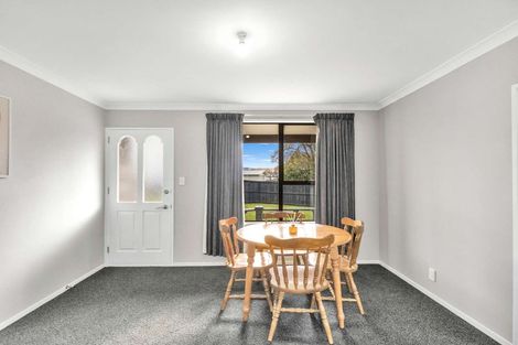Photo of property in 12 Mchaffies Place, Wainoni, Christchurch, 8061