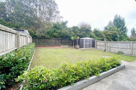 Photo of property in 32 Tutuwhatu Crescent, Weymouth, Auckland, 2103