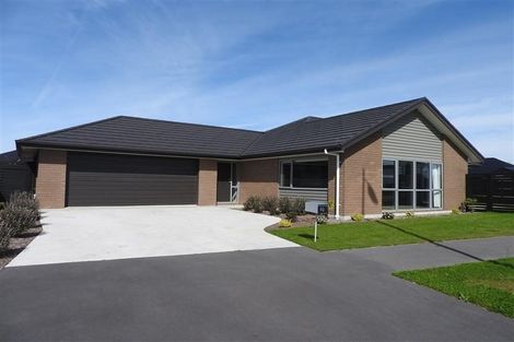 Photo of property in 40 Te Whenu Crescent, Marshland, Christchurch, 8083