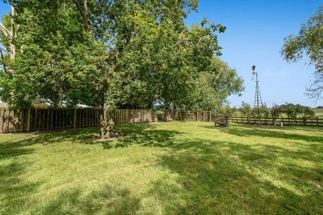 Photo of property in 2162 State Highway 16, Helensville, 0875