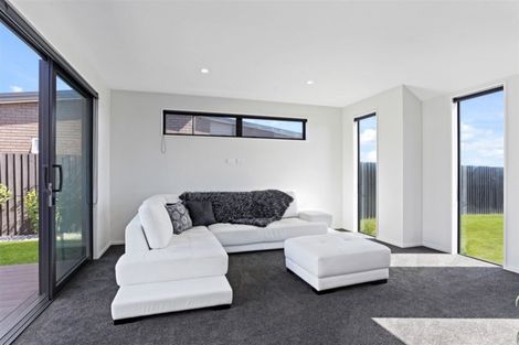 Photo of property in 4 Mckerrow Street, Marshland, Christchurch, 8083