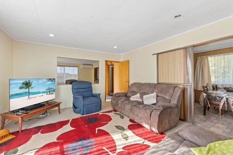 Photo of property in 444 Roscommon Road, Clendon Park, Auckland, 2103