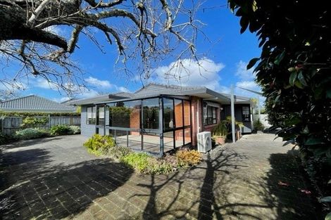 Photo of property in 2/48 Shakespeare Road, Milford, Auckland, 0620