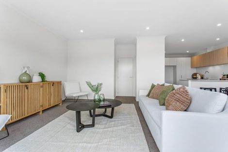 Photo of property in 17 William Calvert Drive, Swanson, Auckland, 0614