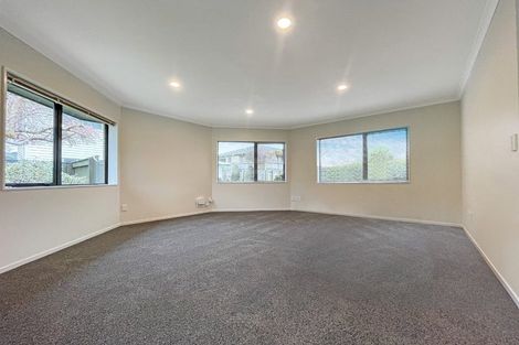 Photo of property in 65 Percy Kinsman Crescent, Riverstone Terraces, Upper Hutt, 5018