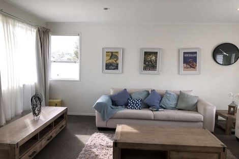 Photo of property in 43 Richards Avenue, Forrest Hill, Auckland, 0620