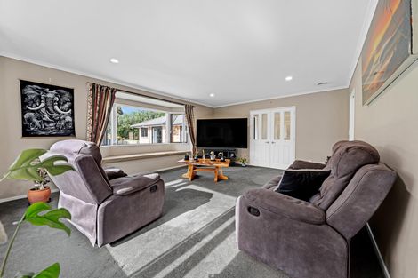 Photo of property in 5b Raukawa Grove, Waiuku, 2123