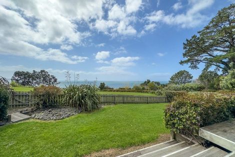 Photo of property in 107 Howard Road, Orere Point, Papakura, 2585