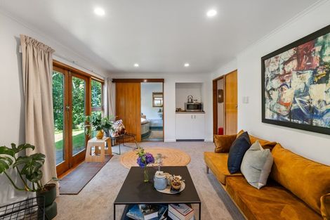 Photo of property in 6 Dorset Way, Wilton, Wellington, 6012