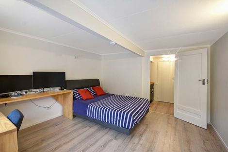 Photo of property in 2 Doon Street, Vauxhall, Dunedin, 9013