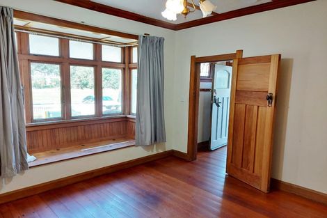 Photo of property in 37 Riverside Drive, Waiwhetu, Lower Hutt, 5010