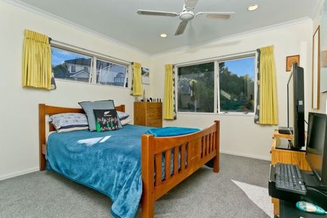 Photo of property in 27 Crestview Place, Browns Bay, Auckland, 0630