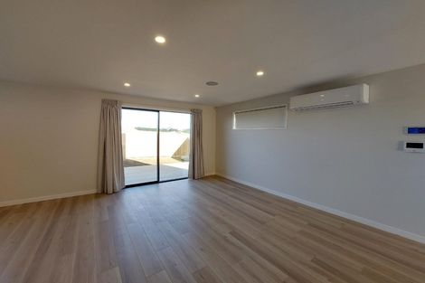 Photo of property in 33 Porowha Road, Westgate, Auckland, 0814
