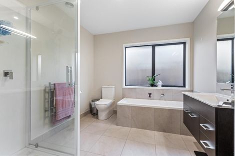 Photo of property in 16 Pitoitoi Drive, Riverhead, 0820