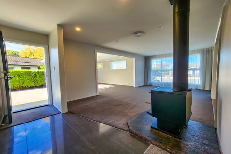 Photo of property in 14 Woodcote Avenue, Hornby, Christchurch, 8042