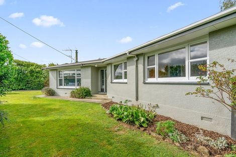 Photo of property in 2 Ballantrae Street, Wallacetown, 9816