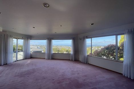 Photo of property in 19 Calypso Place, Rothesay Bay, Auckland, 0630