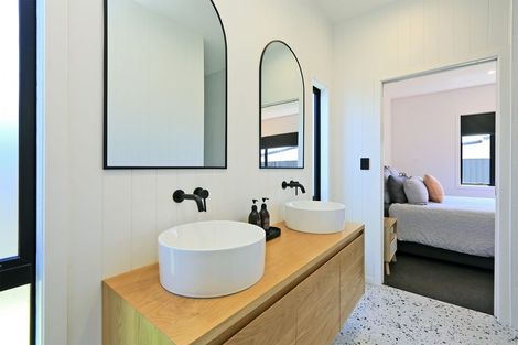 Photo of property in 27 Gee Place, Taradale, Napier, 4112