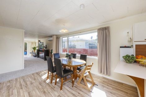 Photo of property in 24 Sutherland Crescent, Westbrook, Palmerston North, 4412