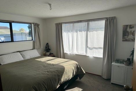 Photo of property in 76 Queenspark Drive, Parklands, Christchurch, 8083