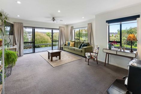Photo of property in 2 Tavarnya Way, Patumahoe, Pukekohe, 2679