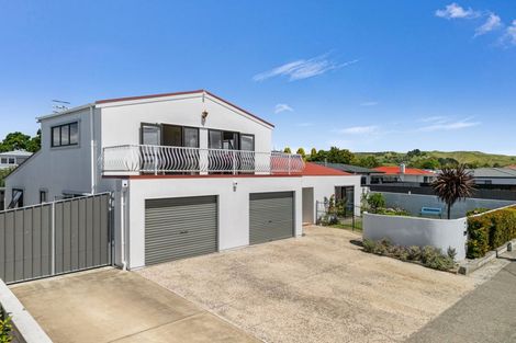 Photo of property in 49a Meeanee Road, Taradale, Napier, 4112