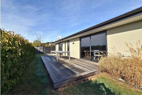 Photo of property in 8 Tahi Street, Albert Town, Wanaka, 9305