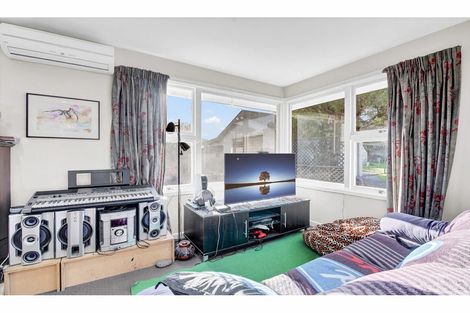 Photo of property in 13 Gilbert Street, Amberley, 7410