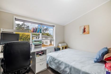 Photo of property in 1/26 Wilkinson Way, Browns Bay, Auckland, 0630