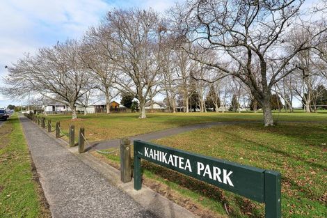 Photo of property in 393 Kahikatea Drive, Dinsdale, Hamilton, 3204