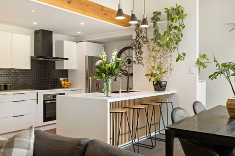 Photo of property in 12 Mackinnon Terrace, Sunshine Bay, Queenstown, 9300