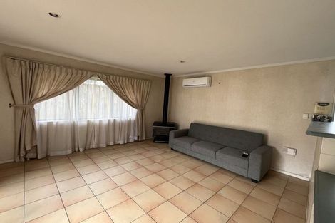 Photo of property in 2/15 Dunn Place, Farm Cove, Auckland, 2010