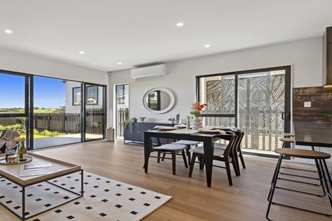 Photo of property in 9a Kotiu Place, Massey, Auckland, 0614