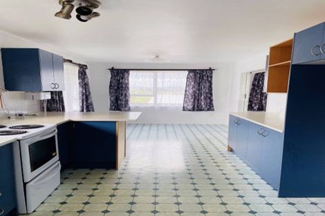 Photo of property in 18 Lewisham Street, Highland Park, Auckland, 2010