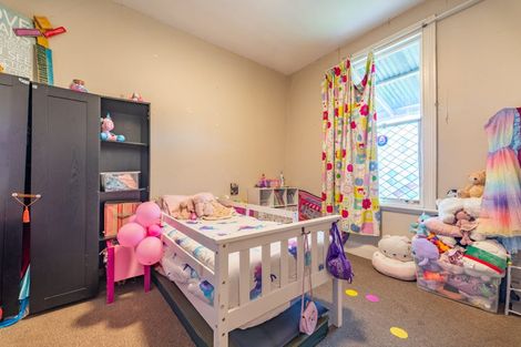 Photo of property in 92-98 High Street, Waimate, 7924