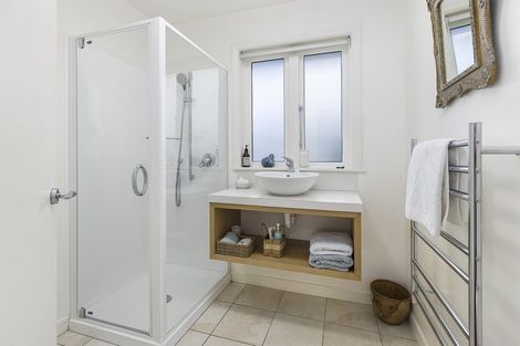 Photo of property in 291 Karaka Bay Road, Karaka Bays, Wellington, 6022