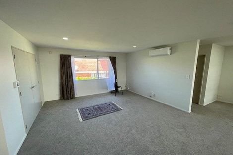 Photo of property in 2/16 Tobruk Crescent, Milford, Auckland, 0620