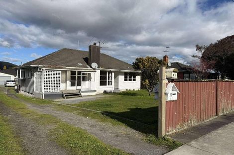 Photo of property in 27 Shakespeare Avenue, Trentham, Upper Hutt, 5018