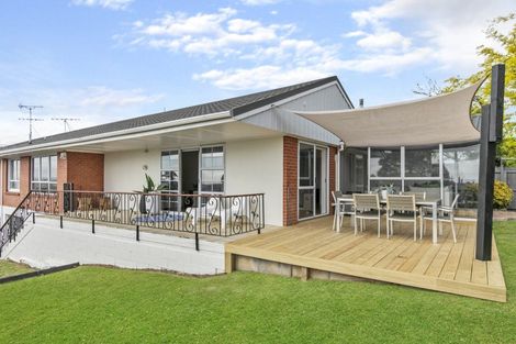 Photo of property in 2/11 Felton Mathew Avenue, St Johns, Auckland, 1072